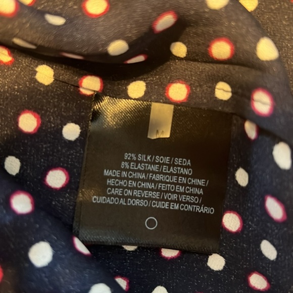 Stretch silk dark navy with double layer cross grain collar. Snap placket - Picture 9 of 9